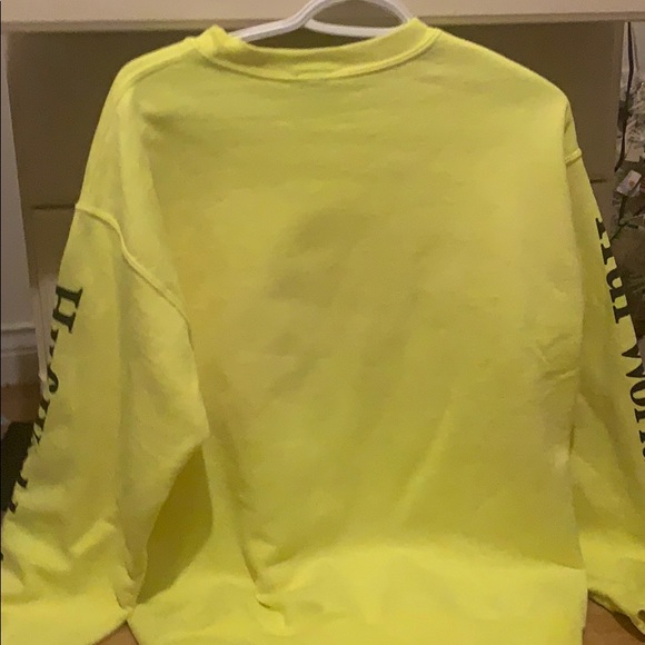 neon yellow hug sweatshirt - Picture 5 of 5